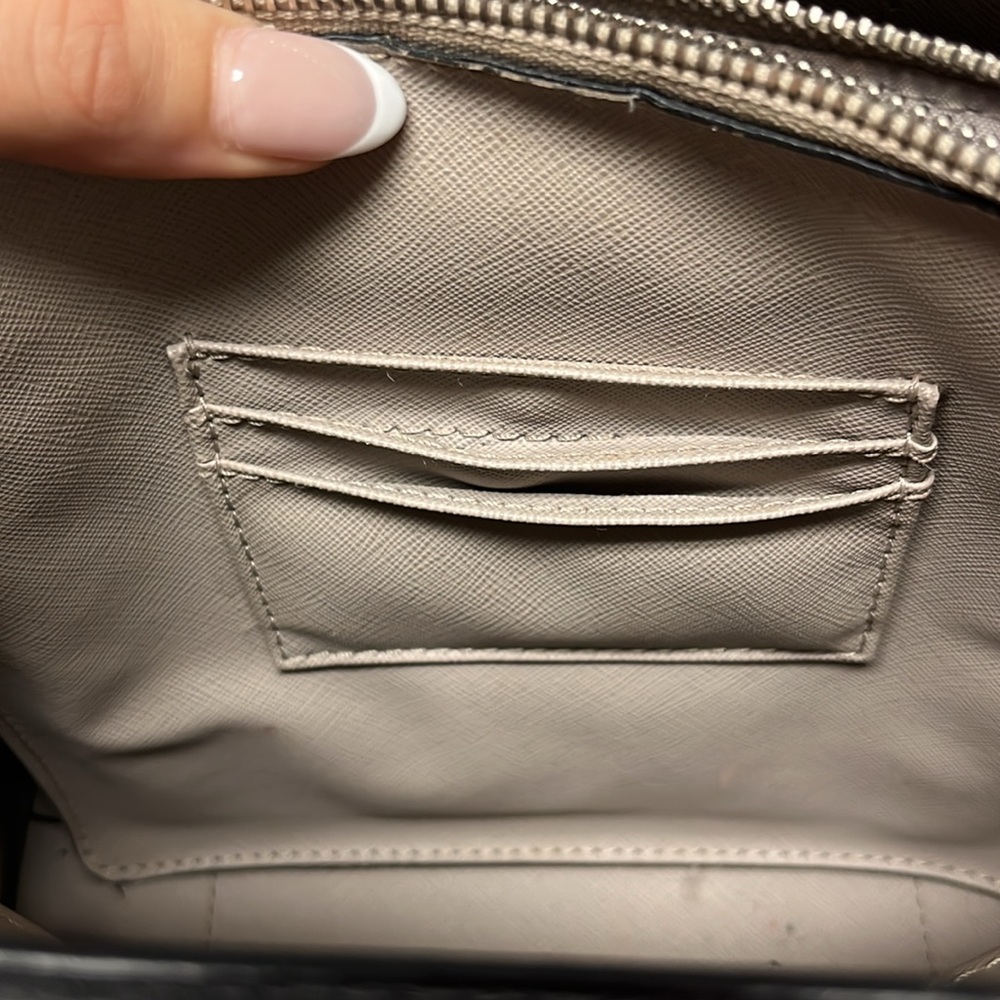 Michael kors black pebbled leather small Mercer crossbody bag | structured mini - Picture 11 of 16